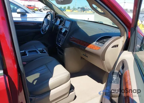 2016 Chrysler Town & Country Touring z USA, uszkodzony, nr VIN 2C4RC1BG0GR239501